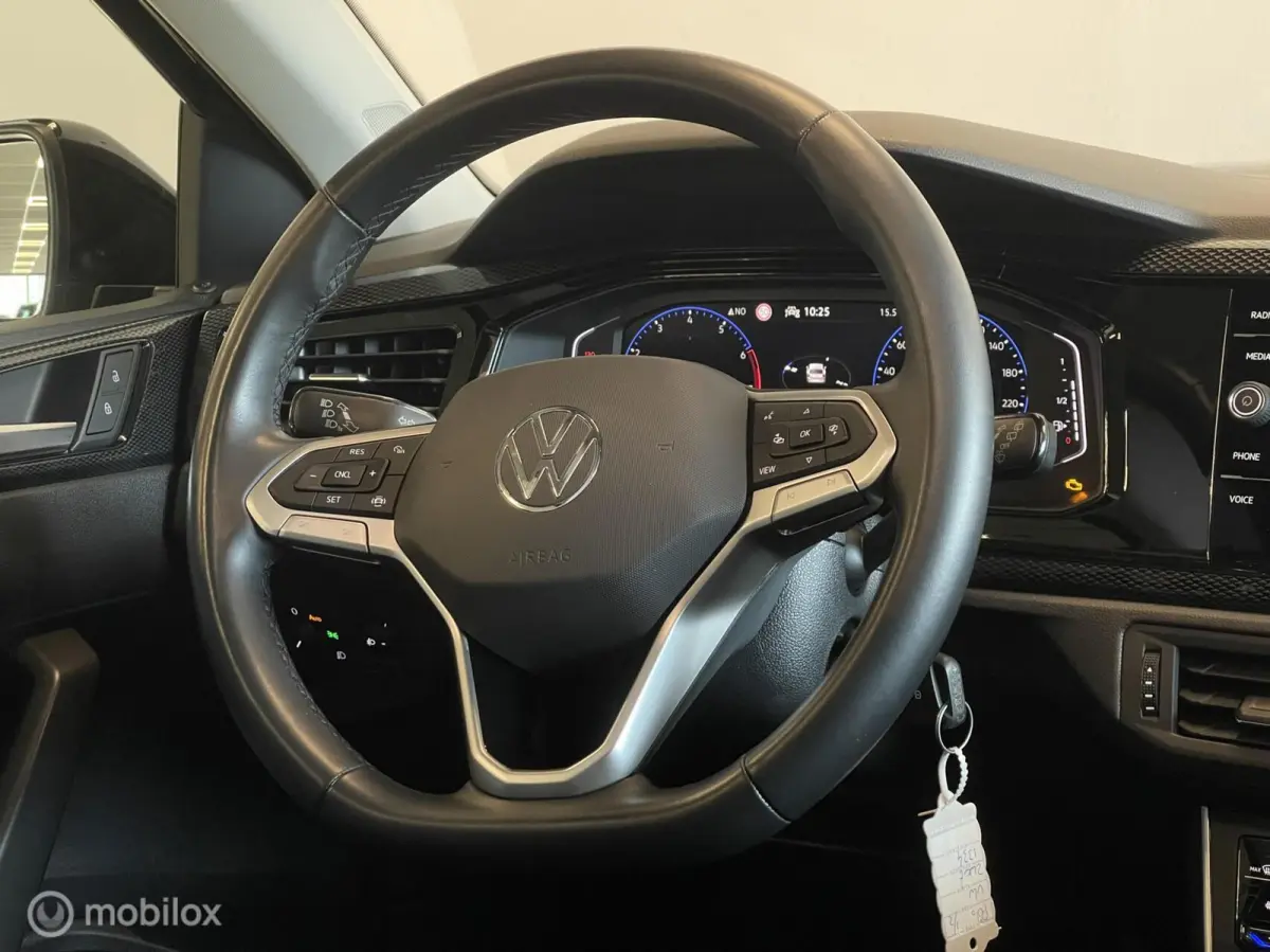 | Pano | Virtual Cockpit | Stoelverwarming | CarPlay | 16” LM