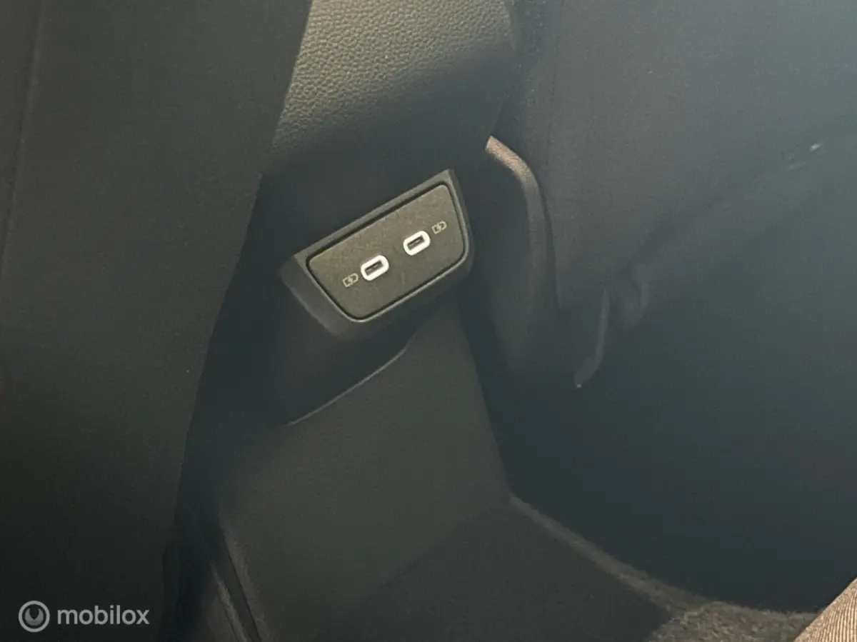| Pano | Virtual Cockpit | Stoelverwarming | CarPlay | 16” LM
