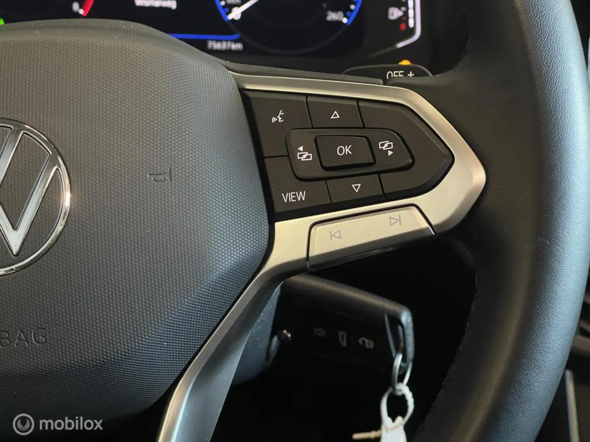| Pano | Virtual Cockpit | Stoelverwarming | CarPlay | 16” LM