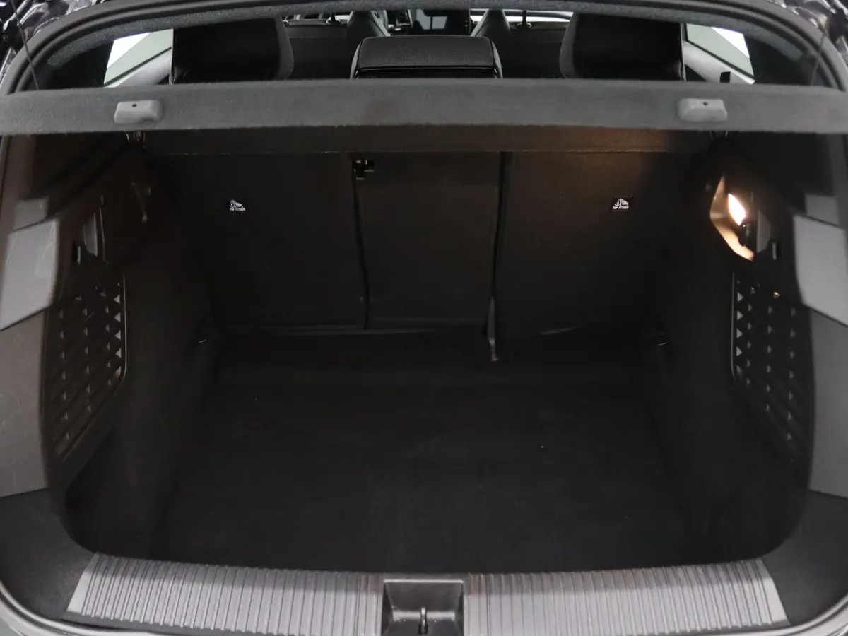 EV87 long range iconic Apple Carplay/Android Auto | Climate