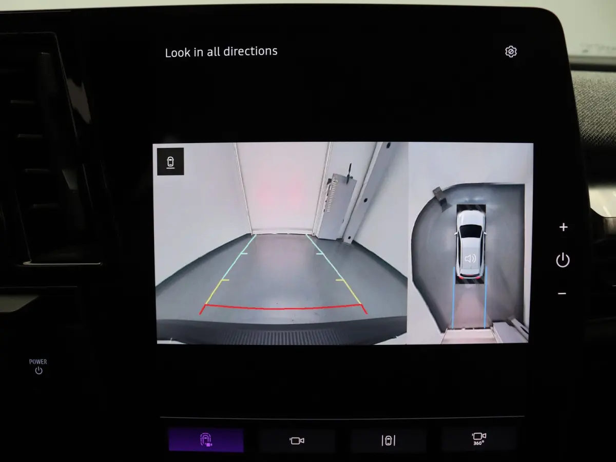 EV87 long range iconic Apple Carplay/Android Auto | Climate