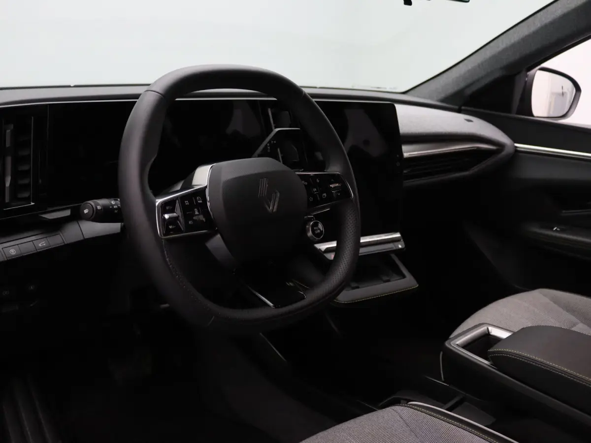 EV87 long range iconic Apple Carplay/Android Auto | Climate