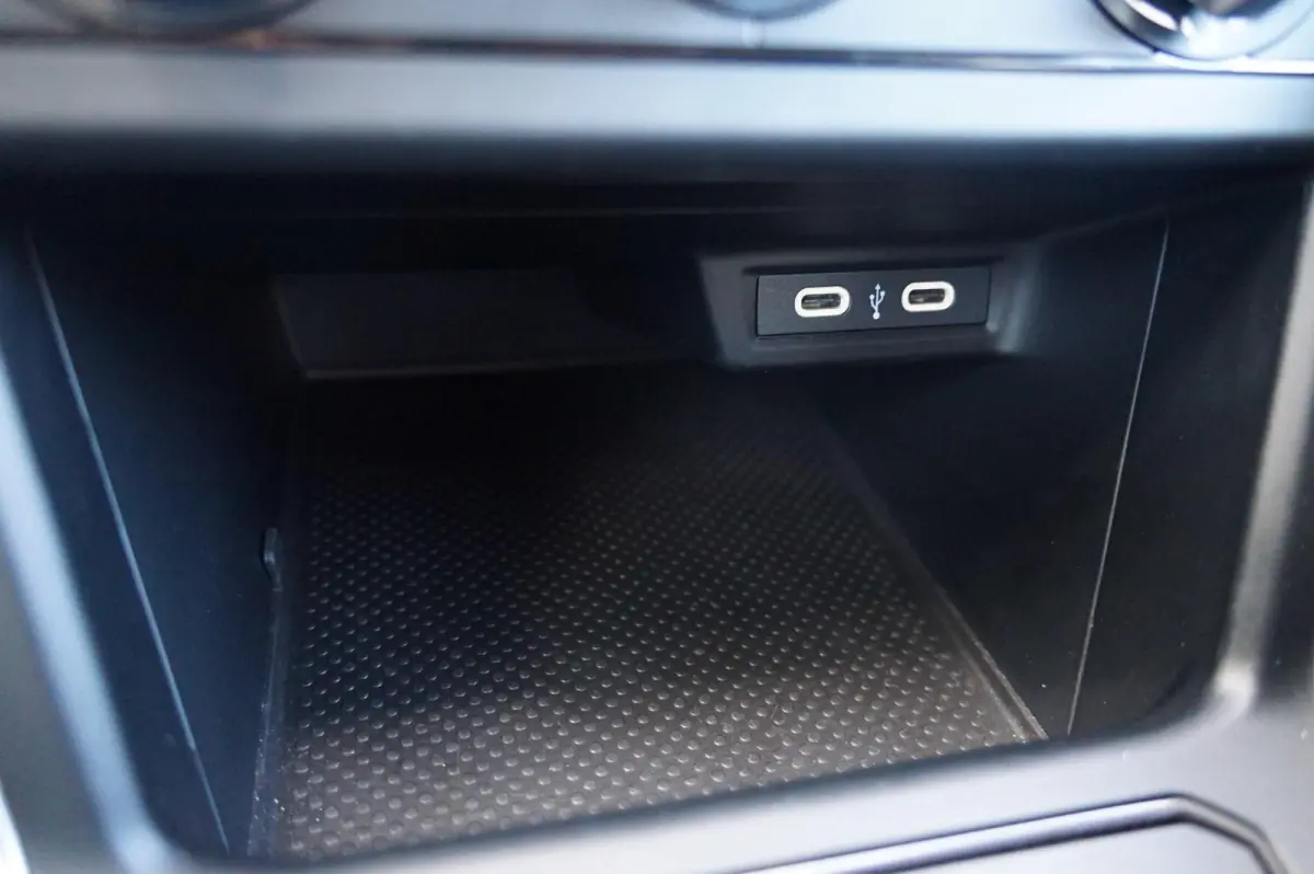 1.0 TSI 95pk Life Edition | Trekhaak | Achteruitrijcamera | Apple Carplay & Android Auto