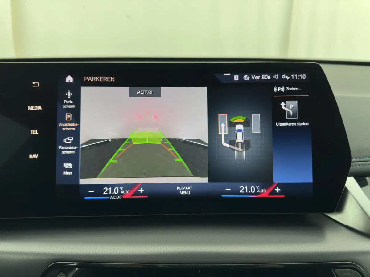 xDrive30 M-Styling Launch Edition 67 kWh (3-Fase-11kW) {SoH-99%) (INCL.BTW) *LEATHER-MICROFIBRE | FULL-LED | HARMAN/KARDON | WIDESCREEN-DIGI-COCKPIT | CAMERA | PRIVACY-GLASS | SHIFT-PADDLES 