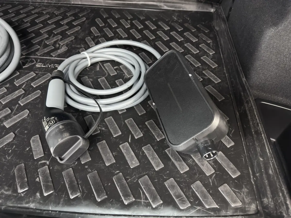 xDrive30 M-Styling Launch Edition 67 kWh (3-Fase-11kW) {SoH-99%) (INCL.BTW) *LEATHER-MICROFIBRE | FULL-LED | HARMAN/KARDON | WIDESCREEN-DIGI-COCKPIT | CAMERA | PRIVACY-GLASS | SHIFT-PADDLES 