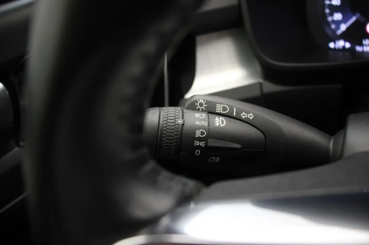 1.5 T4 R-Design - Digitaal Cockpit, Carplay, Stoelverw. Afn. Trekhaak