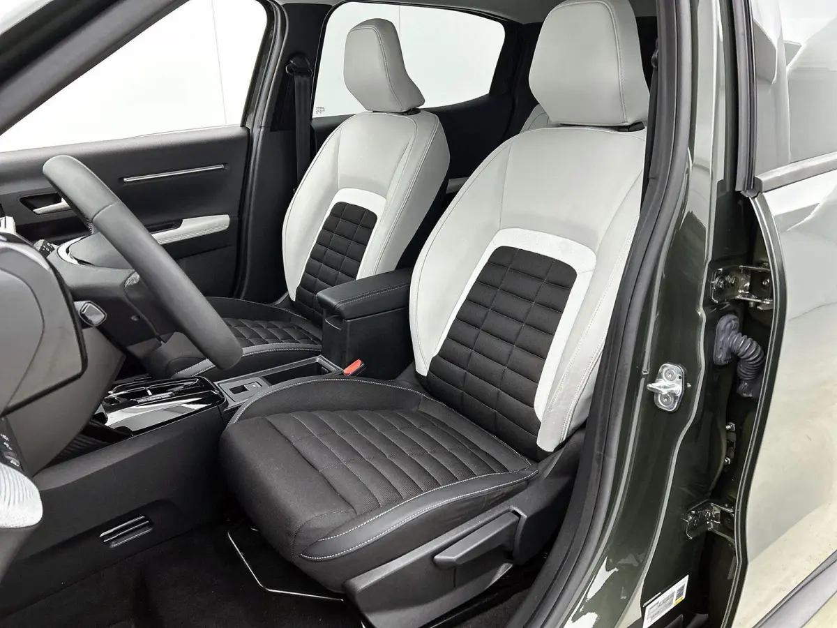 SUV Max 44 kWh Comfort Range 113pk | Accu 95% | Lage kilometerstand! | Navigatie | Achteruitrijcamera | Climate Control | Cruise Control | Parkeersensoren v+a | Dodehoeksensor | Bluetooth | 