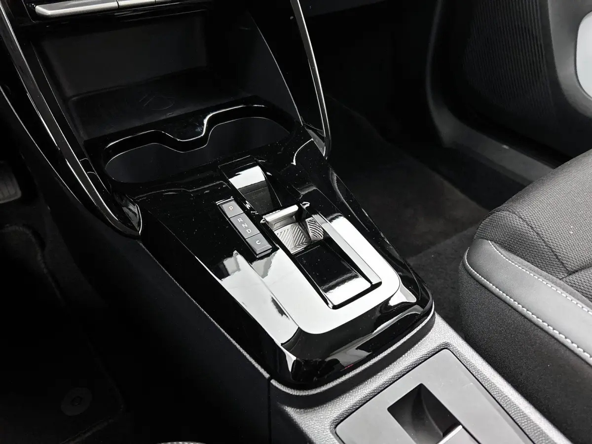 SUV Max 44 kWh Comfort Range 113pk | Accu 95% | Lage kilometerstand! | Navigatie | Achteruitrijcamera | Climate Control | Cruise Control | Parkeersensoren v+a | Dodehoeksensor | Bluetooth | 