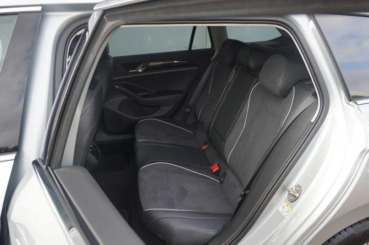 1.5 eHybrid 204pk Business | SoH 100% | Trekhaak | Head-up | Elektrische Stoelen