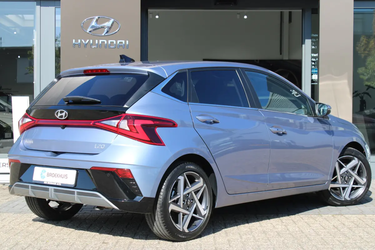 1.0 T-GDI Premium Automaat | Trekhaak | 17'' velgen | Parkeersensoren | Climate controle | Cruise control | Draadloos laden | Keyless entry | Privacy glass