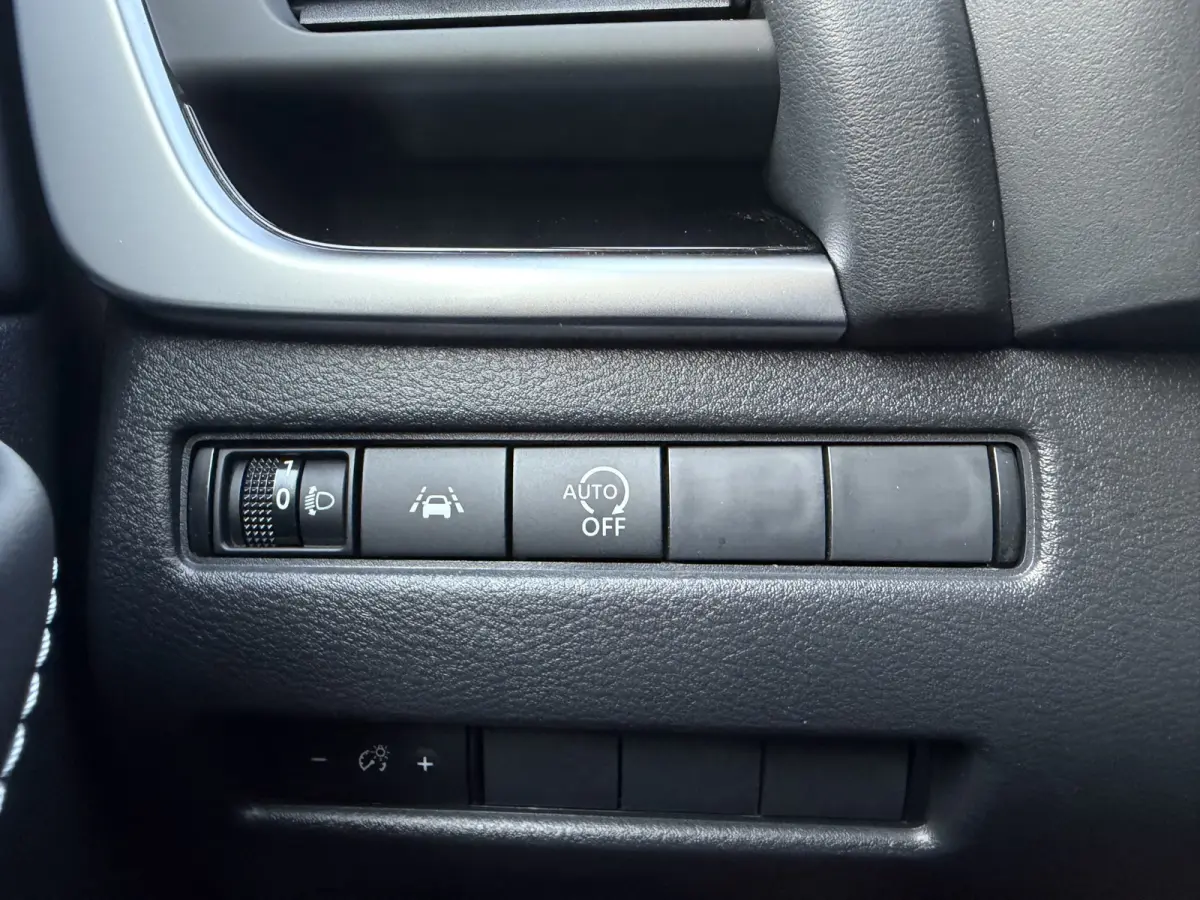 1.3 MHEV Xtronic N-Connecta / 360 Camera / Keyless / Carplay / Sensoren /
