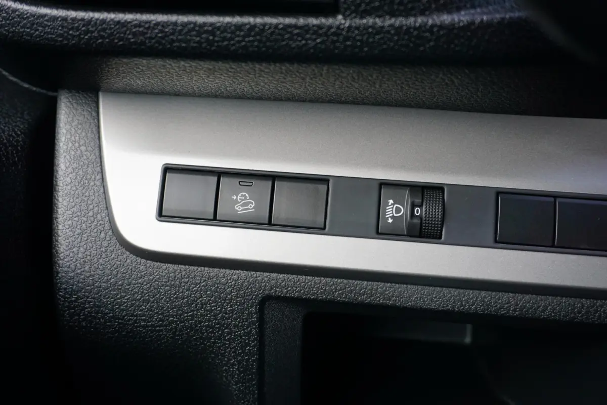 2.0 BlueHDI 145 L2 Automaat |Full-LED koplampen |Nieuwstaat |Groot scherm |Navi |Camera |Cruise |Carplay |2e airbag |Dode-hoek sensoren |Climate control |Betimmering