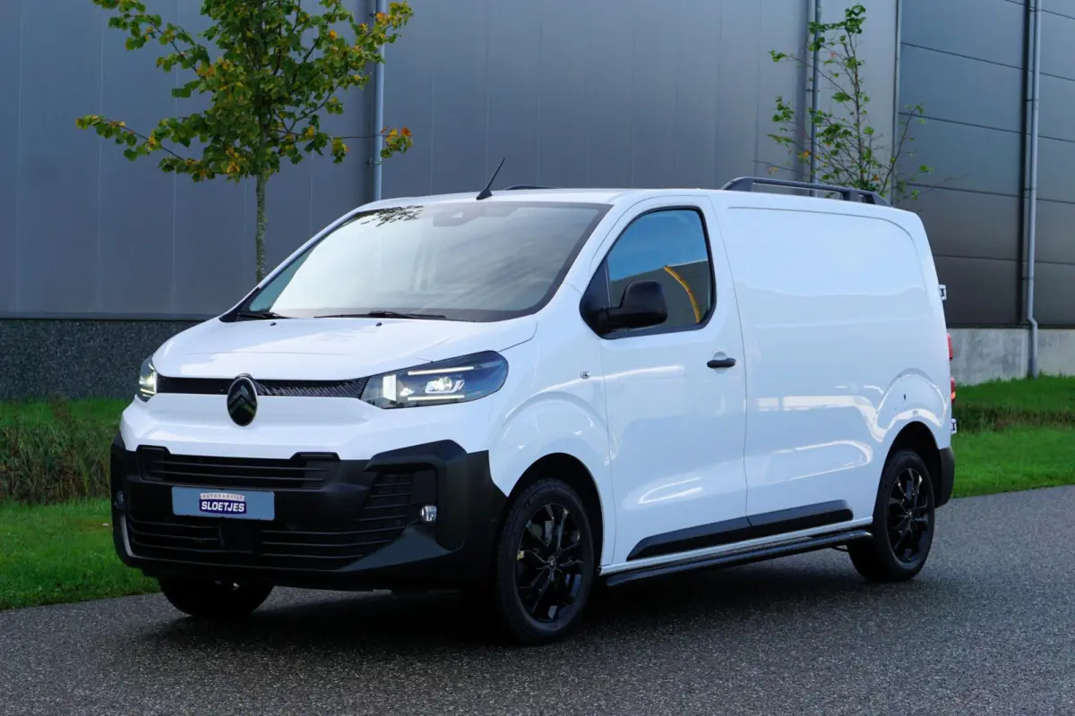 2.0 BlueHDI 145 L2 Automaat |Full-LED koplampen |Nieuwstaat |Groot scherm |Navi |Camera |Cruise |Carplay |2e airbag |Dode-hoek sensoren |Climate control |Betimmering