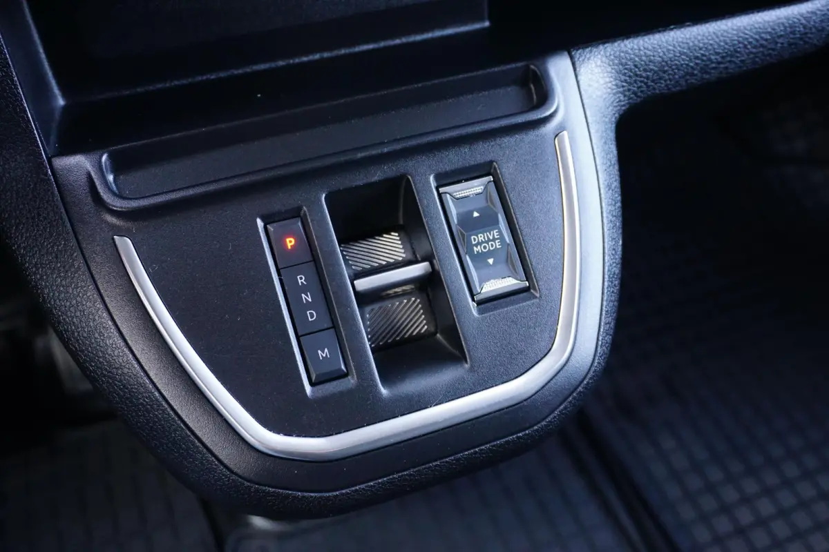 2.0 BlueHDI 145 L2 Automaat |Full-LED koplampen |Nieuwstaat |Groot scherm |Navi |Camera |Cruise |Carplay |2e airbag |Dode-hoek sensoren |Climate control |Betimmering