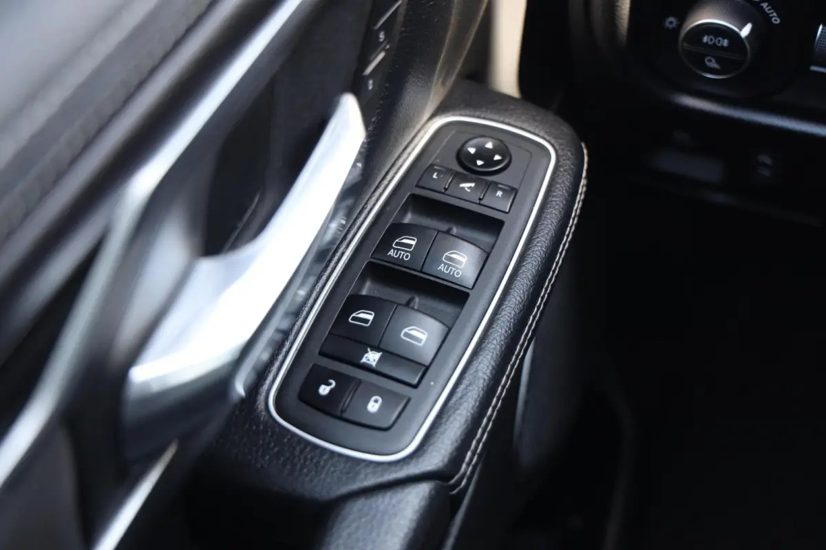 1500 4X4 5.7 V8 4x4 Crew Cab Laramie|Luchtvering|Diamondback|BTW|
