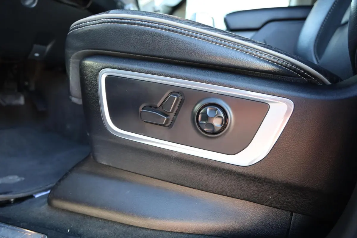 1500 4X4 5.7 V8 4x4 Crew Cab Laramie|Luchtvering|Diamondback|BTW|