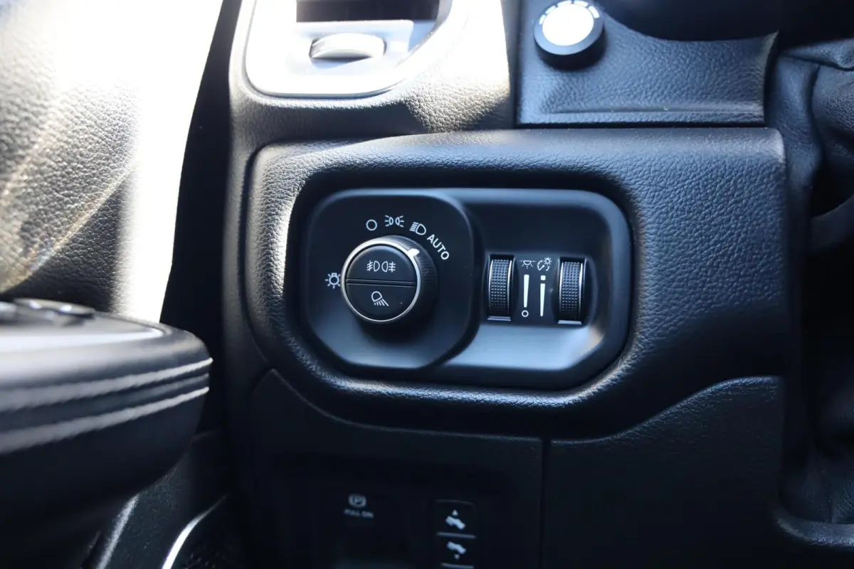 1500 4X4 5.7 V8 4x4 Crew Cab Laramie|Luchtvering|Diamondback|BTW|