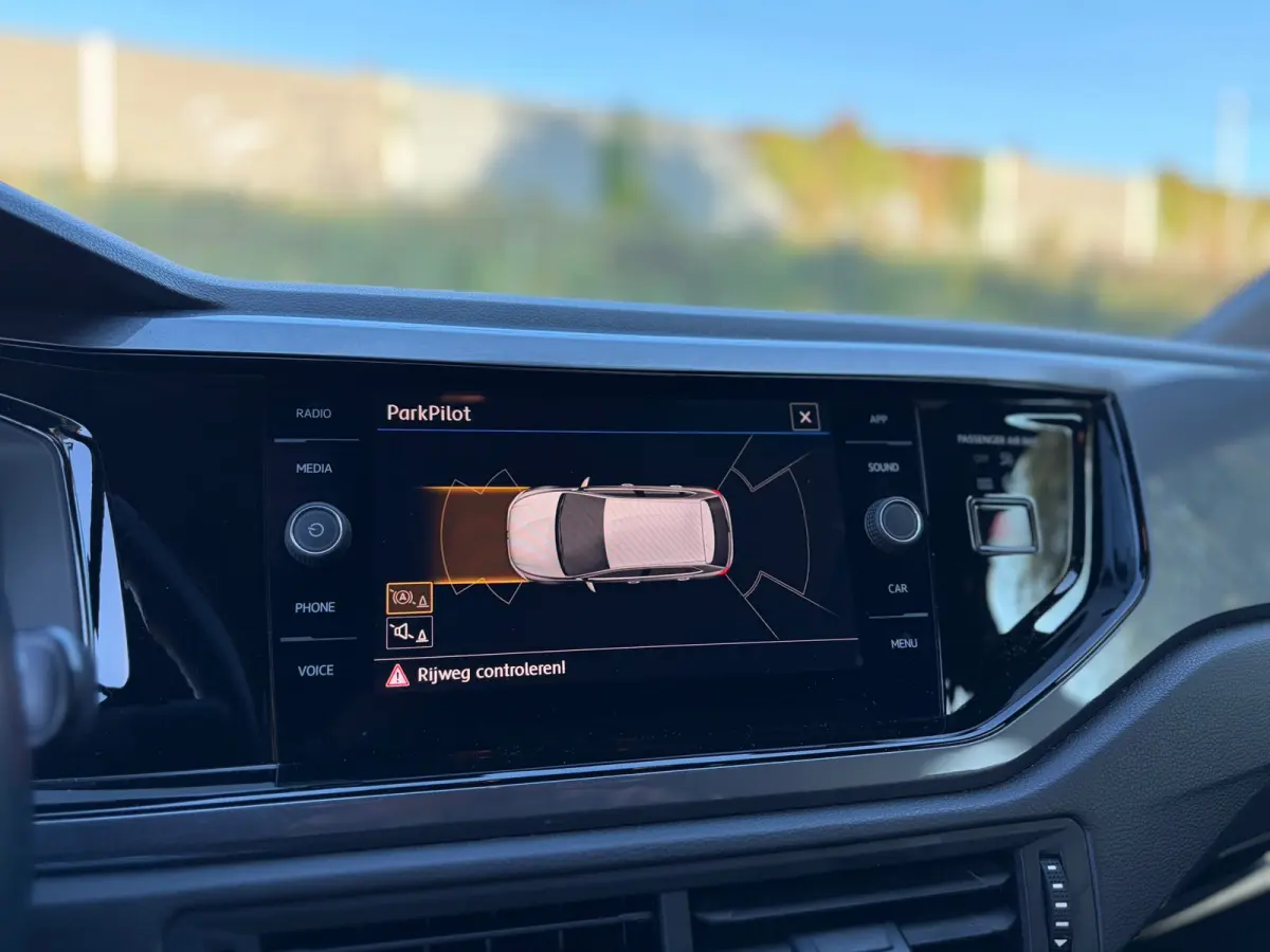 1.0 TSI Highline PANO I R - LINE I 1E EIG I PDC I CARPLAY I LEER