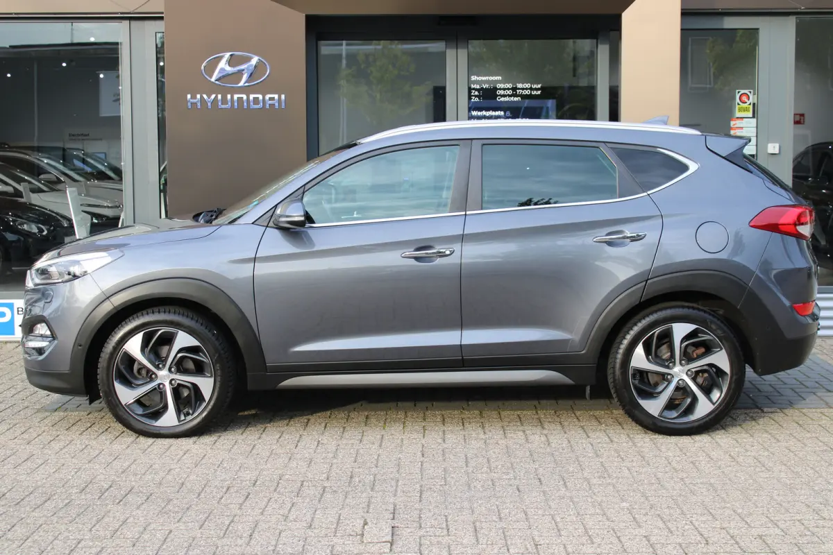 1.6 T-GDi 177pk Premium 4WD Automaat | Elektrische achterklep | Stoelverwarming | Trekhaak 1.600kg! | Camera | Cruise control | Parkeersensoren | Stuurverwarming