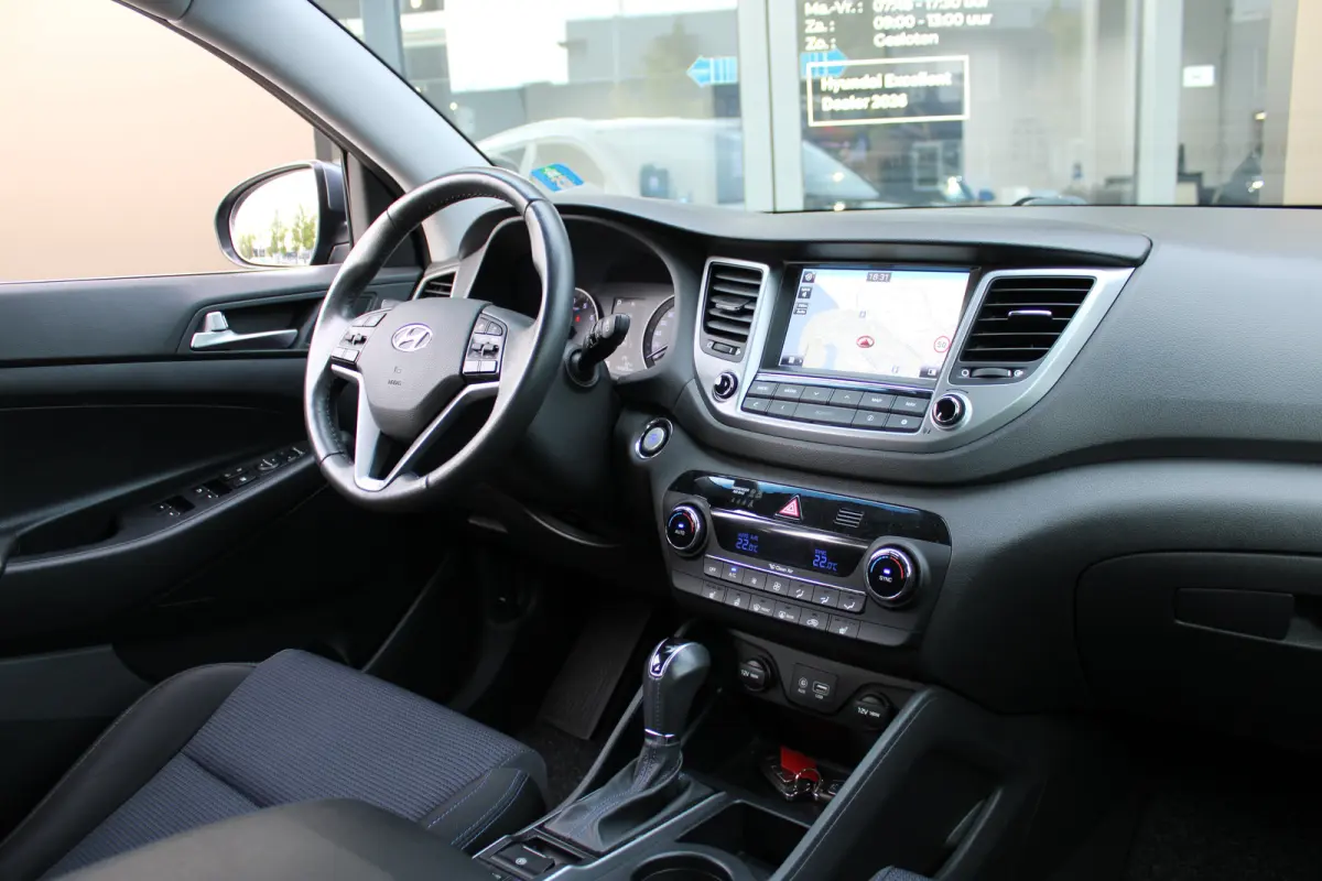 1.6 T-GDi 177pk Premium 4WD Automaat | Elektrische achterklep | Stoelverwarming | Trekhaak 1.600kg! | Camera | Cruise control | Parkeersensoren | Stuurverwarming