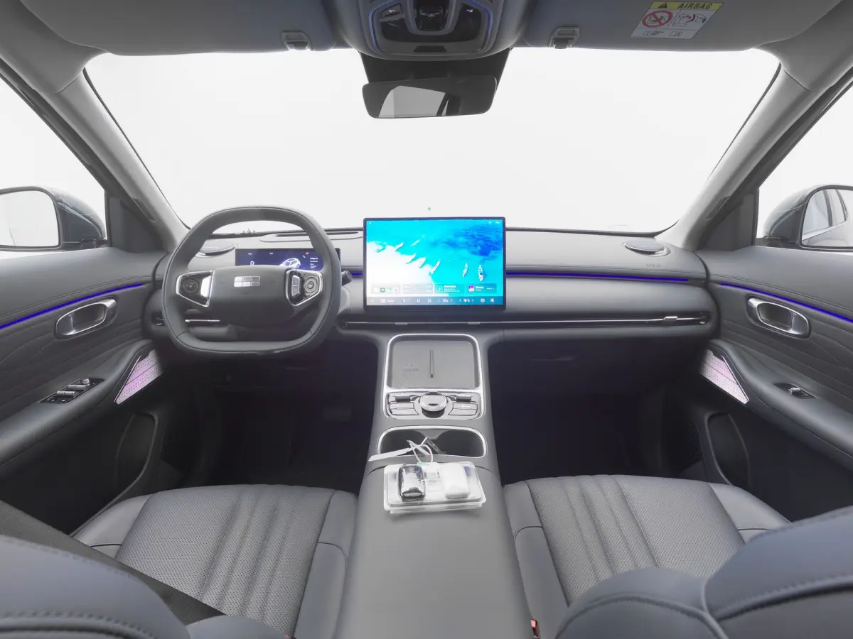 NEW | 1.5 Max+ | 18x BESCHIKBAAR | 136 KM ELEKTRISCH | PANO | HUD | ADAPTIVE | STOEL- EN STUURVERW. + VENT. + MASSAGE