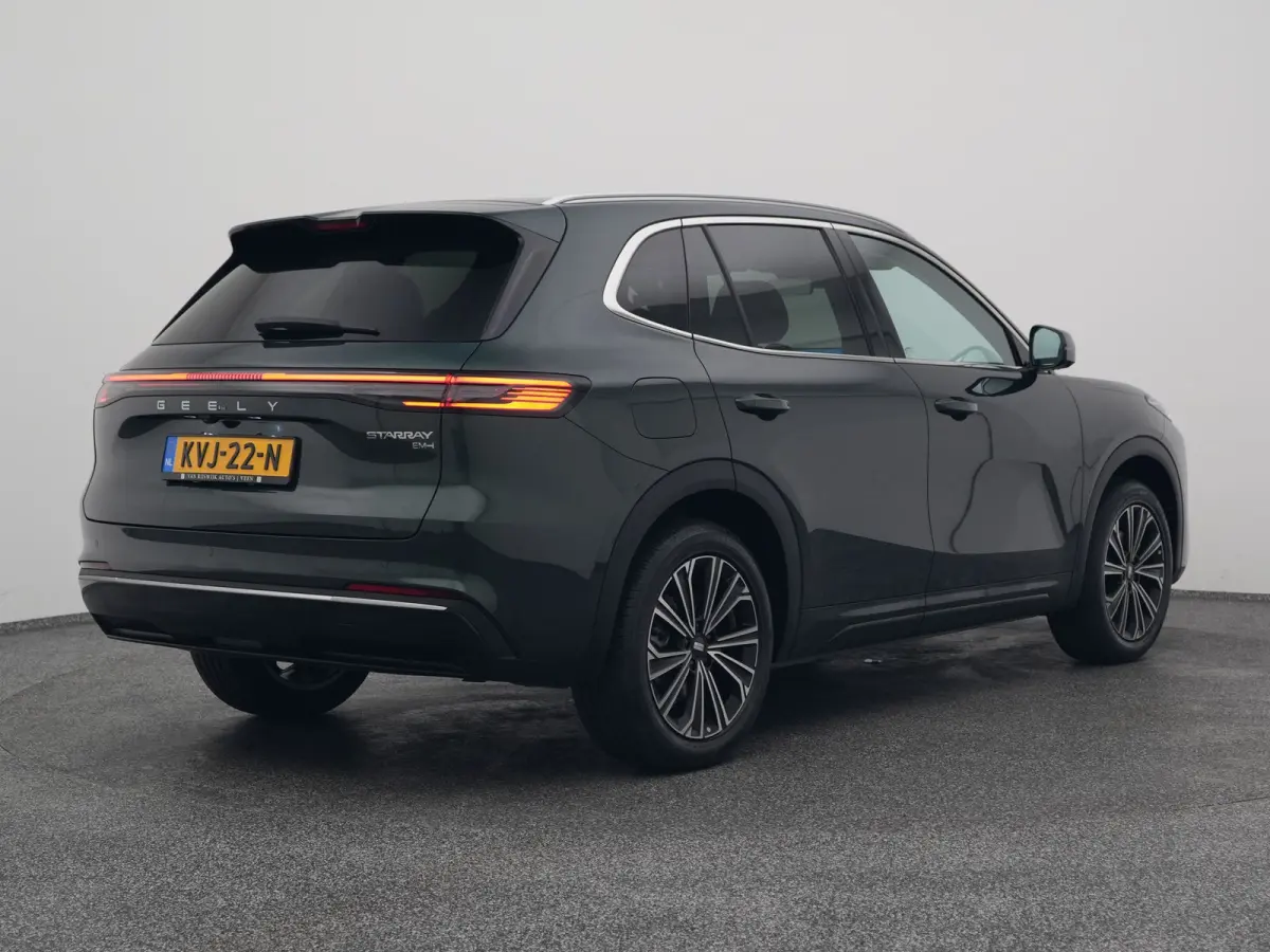NEW | 1.5 Max+ | 18x BESCHIKBAAR | 136 KM ELEKTRISCH | PANO | HUD | ADAPTIVE | STOEL- EN STUURVERW. + VENT. + MASSAGE