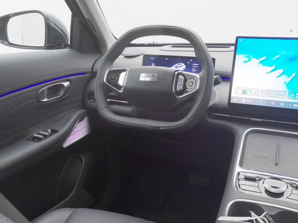 NEW | 1.5 Max+ | 18x BESCHIKBAAR | 136 KM ELEKTRISCH | PANO | HUD | ADAPTIVE | STOEL- EN STUURVERW. + VENT. + MASSAGE