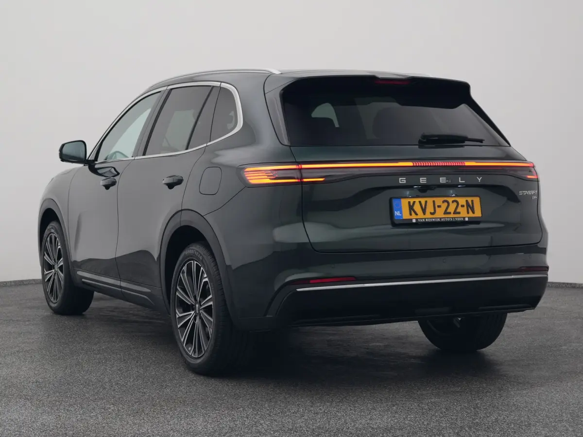 NEW | 1.5 Max+ | 18x BESCHIKBAAR | 136 KM ELEKTRISCH | PANO | HUD | ADAPTIVE | STOEL- EN STUURVERW. + VENT. + MASSAGE
