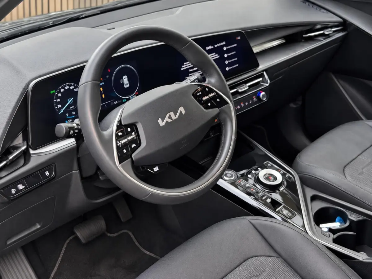 Edition Advanced 64.8 kWh Dealer onderhouden | Navigatie | Stoel + stuurverwarming | ACC | Applecarplay