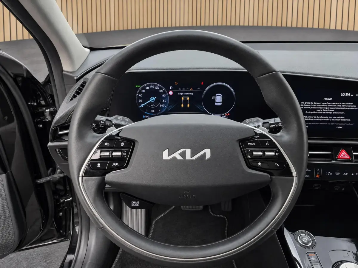 Edition Advanced 64.8 kWh Dealer onderhouden | Navigatie | Stoel + stuurverwarming | ACC | Applecarplay