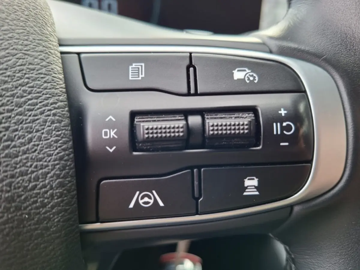 1.6 T HYBRIDE 230PK AUTOMAAT DYNAMICE-LINE NAVI LMV PDC-CAMERA