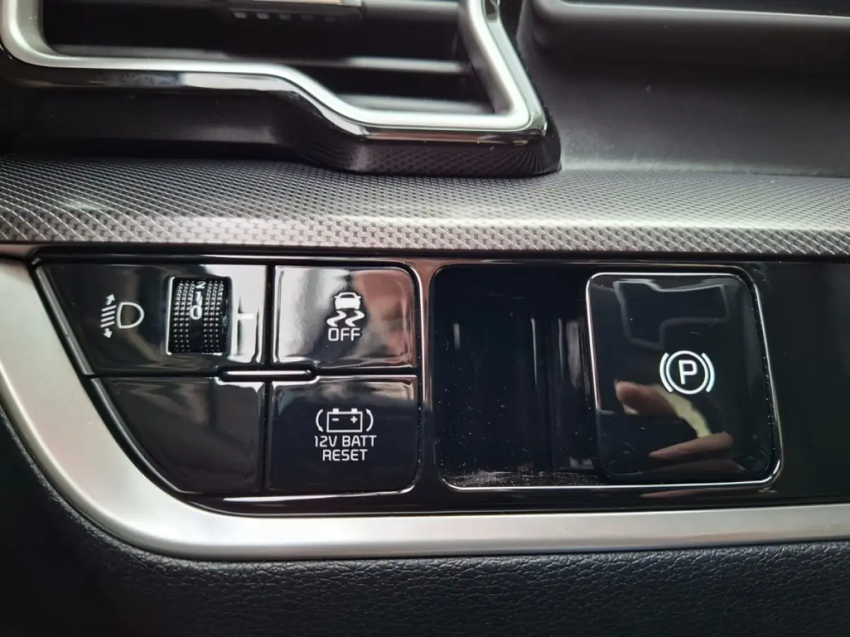 1.6 T HYBRIDE 230PK AUTOMAAT DYNAMICE-LINE NAVI LMV PDC-CAMERA