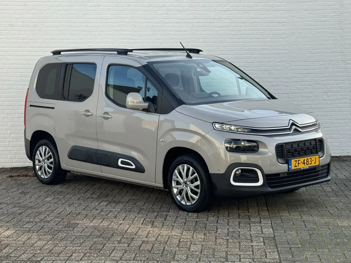1.2 PureTech Feel Camera Carplay Climate Control Cruisecontrol All-Season Banden PDC V+A