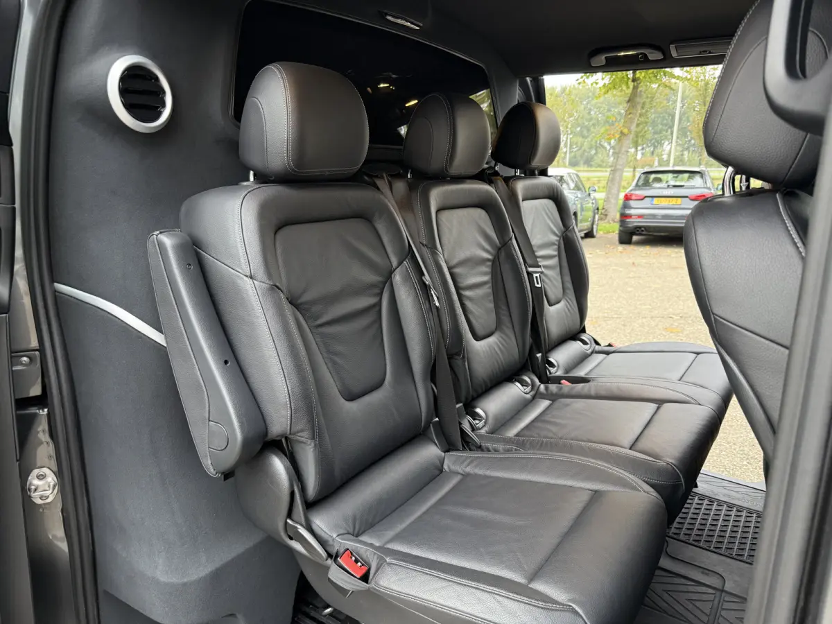 220d Lang DC Avantgarde Edition AMG | Facelift | Trekhaak afn. | Leder | 360 Cam. | Burmester