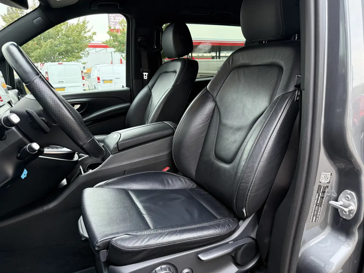 220d Lang DC Avantgarde Edition AMG | Facelift | Trekhaak afn. | Leder | 360 Cam. | Burmester