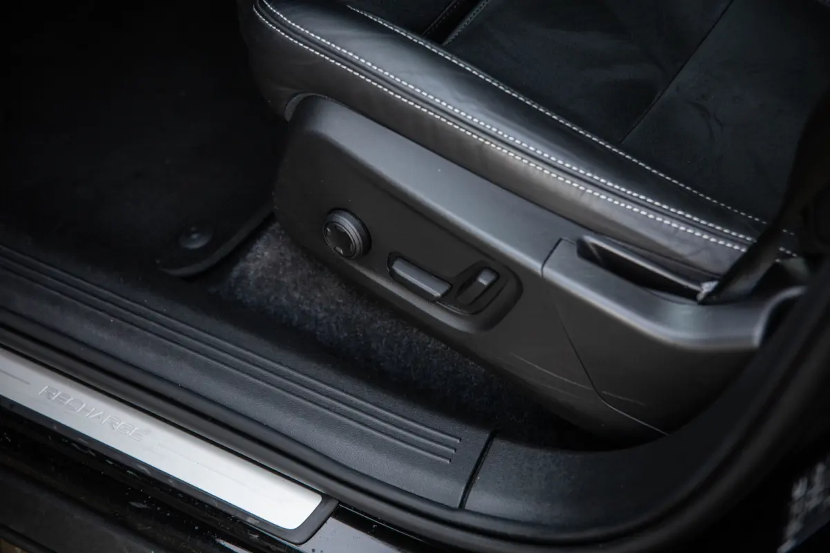 P8 AWD R-Design , SOH 92%, Harman/Kardon, Apple Carplay, Adap. cruise, 360-graden camera, Trekhaak