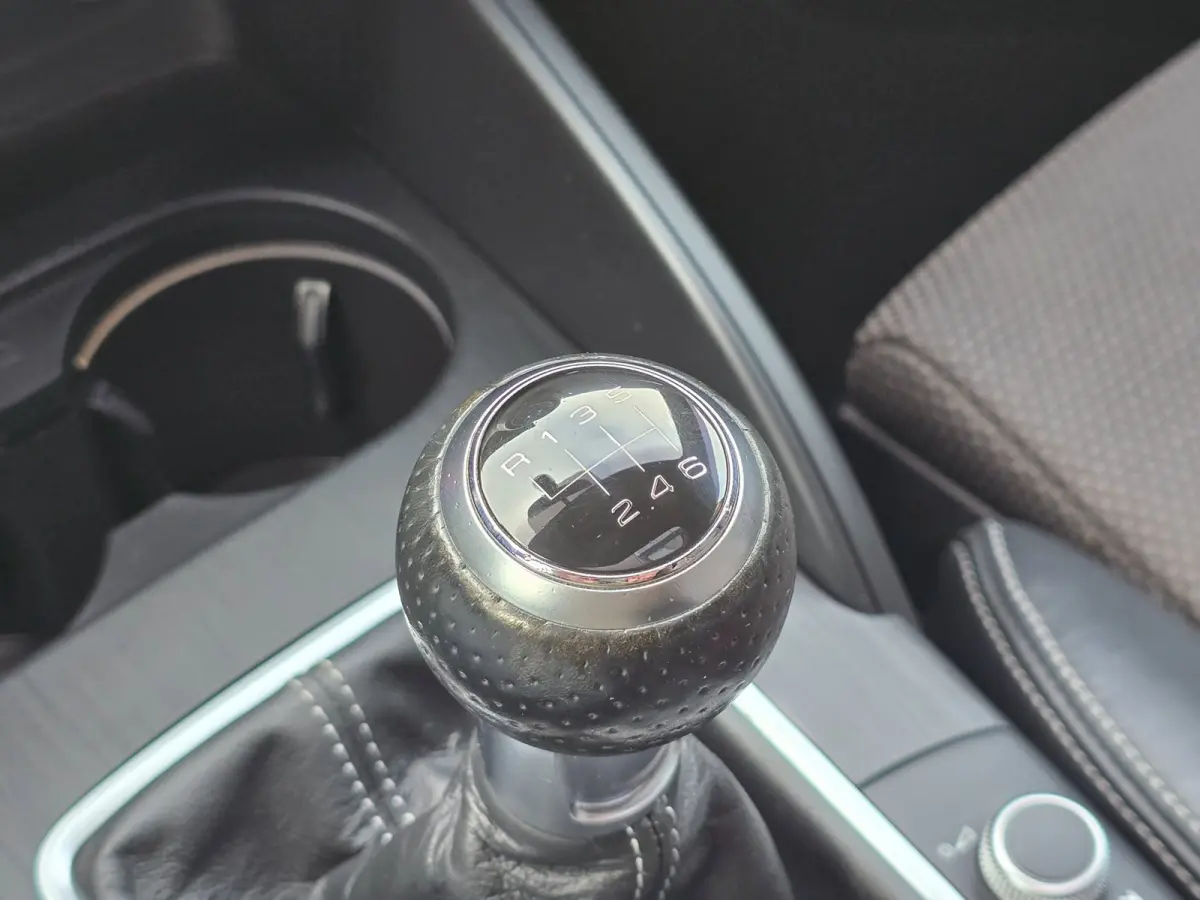 1.0 TFSI Sport S Line / NAP / Open Panoramadak / Cruise Control / Camera / Navi / Elek Pakket / Nette Staat