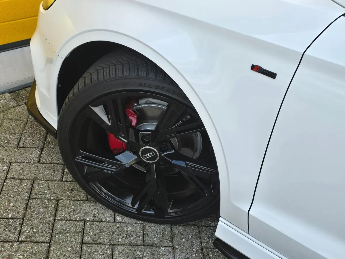 1.0 TFSI Sport S Line / NAP / Open Panoramadak / Cruise Control / Camera / Navi / Elek Pakket / Nette Staat