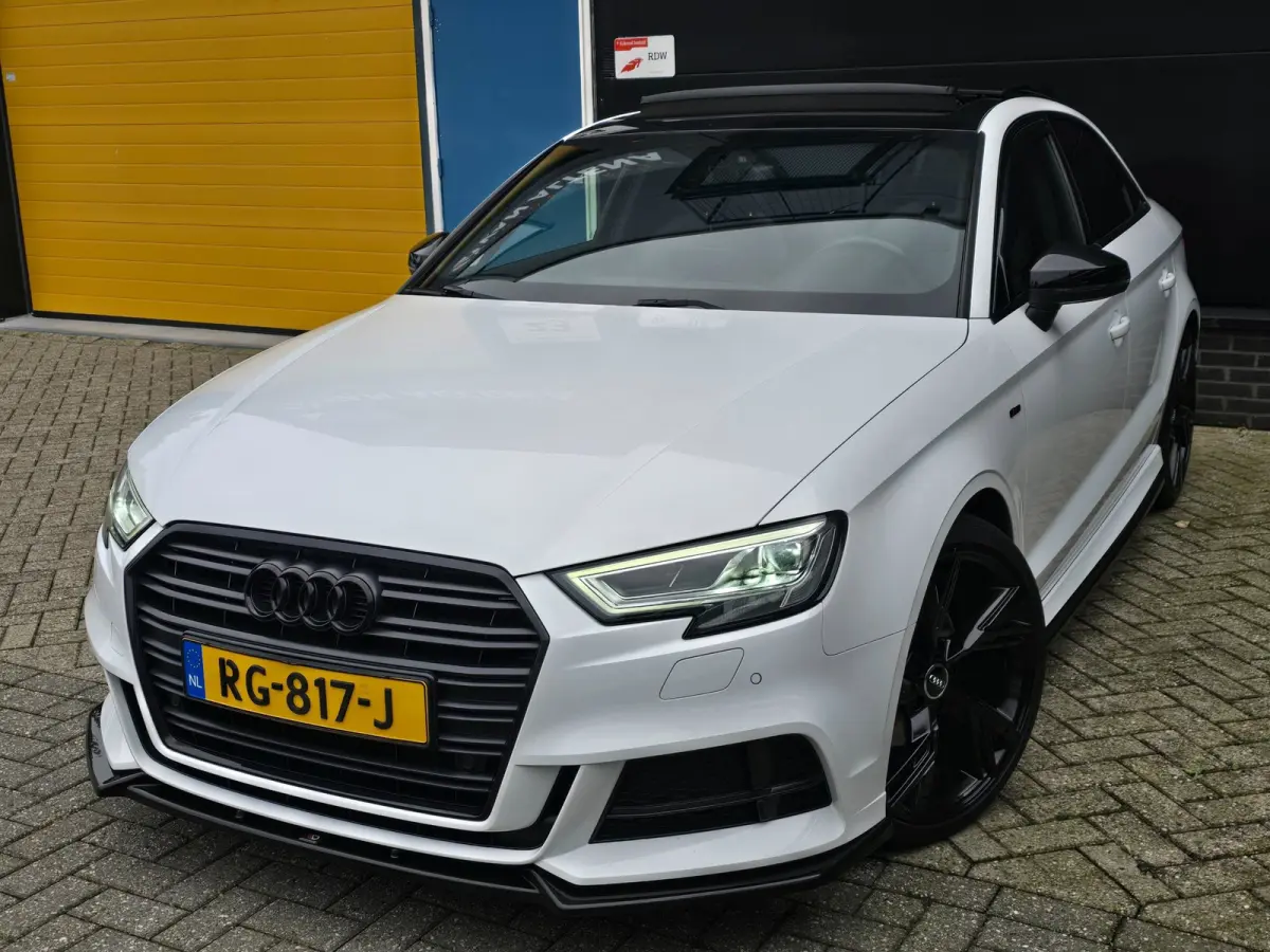 1.0 TFSI Sport S Line / NAP / Open Panoramadak / Cruise Control / Camera / Navi / Elek Pakket / Nette Staat