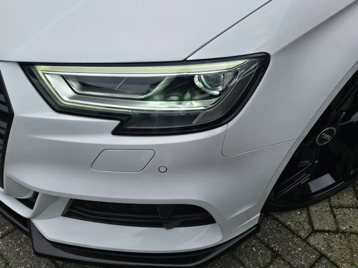 1.0 TFSI Sport S Line / NAP / Open Panoramadak / Cruise Control / Camera / Navi / Elek Pakket / Nette Staat