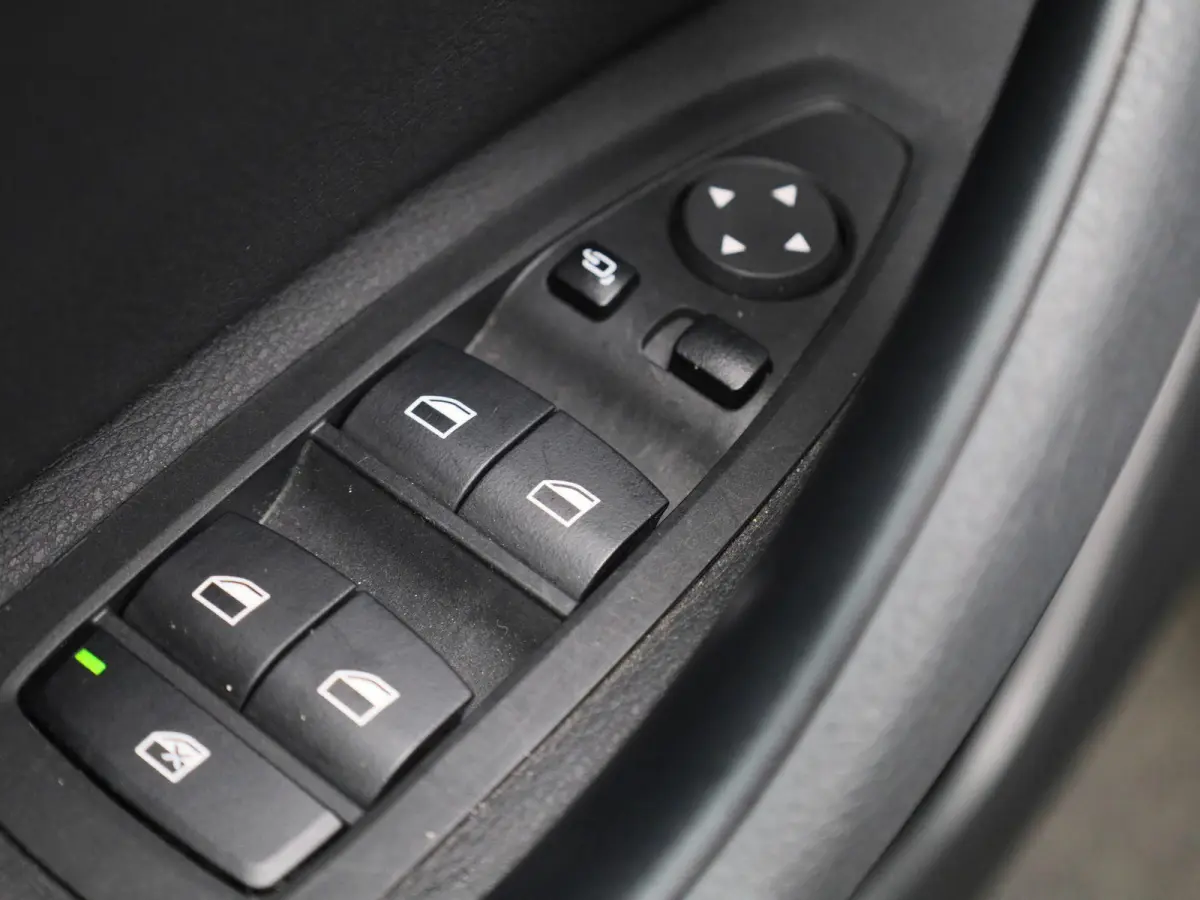 xDrive25e | PANORAMA-SCHUIFDAK | HEAD-UP | LEER | CAMERA | NAVIGATIE | STOELVERWARMING
