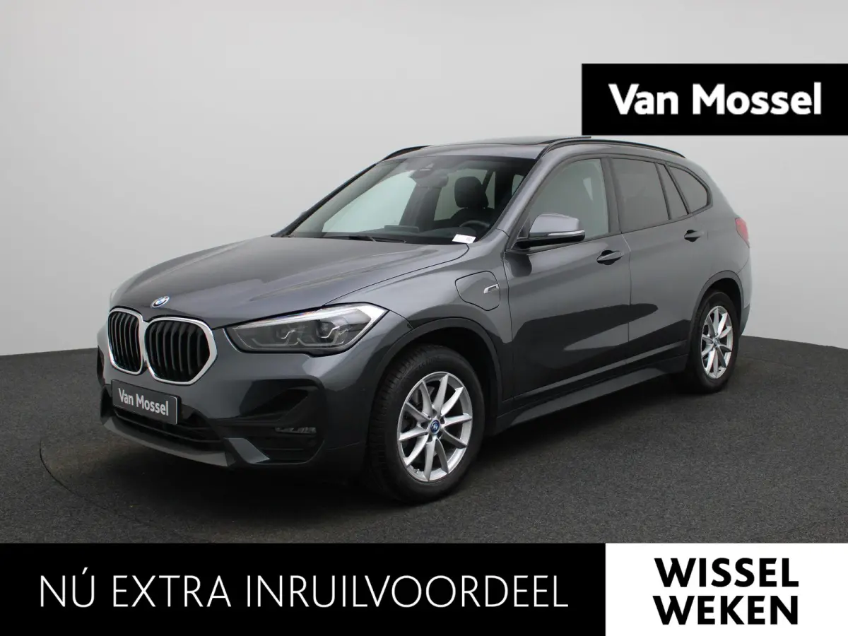 xDrive25e | PANORAMA-SCHUIFDAK | HEAD-UP | LEER | CAMERA | NAVIGATIE | STOELVERWARMING