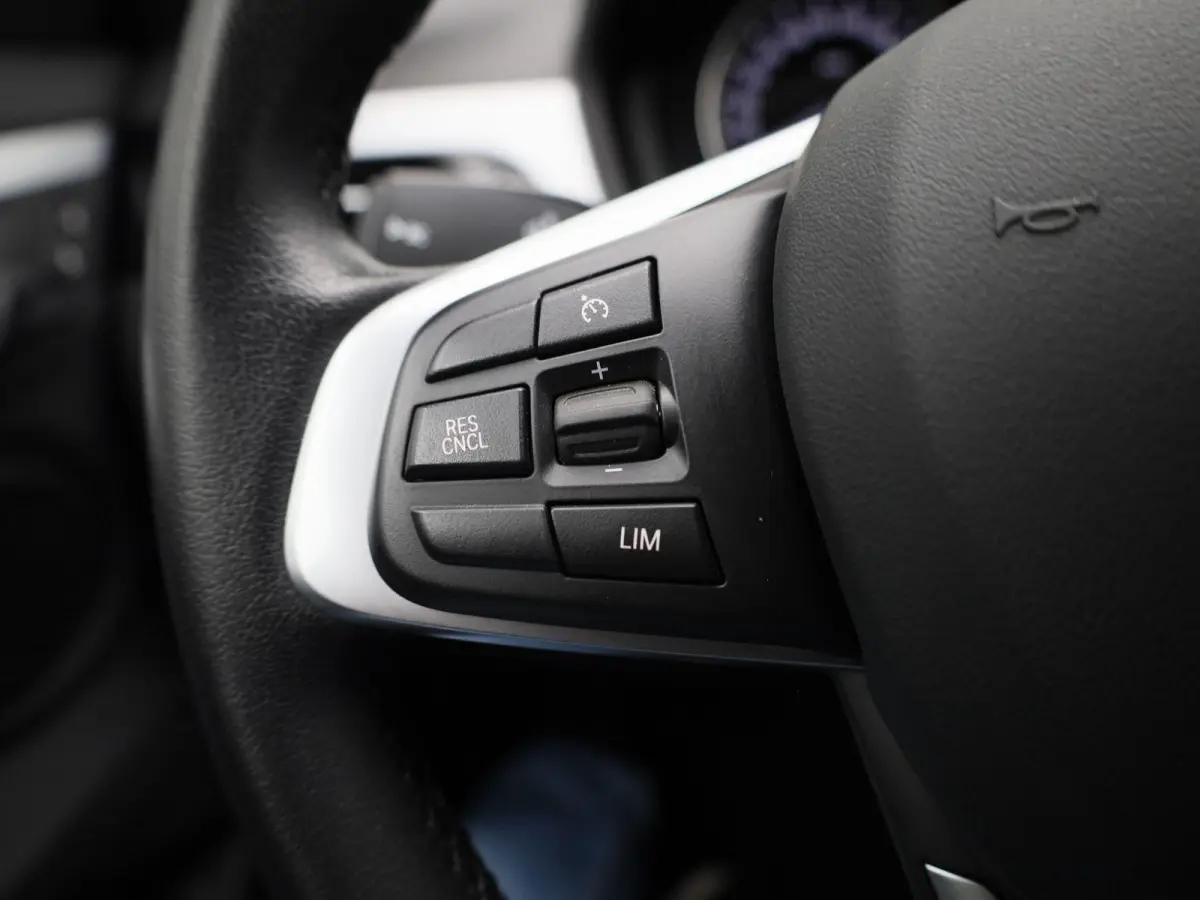 xDrive25e | PANORAMA-SCHUIFDAK | HEAD-UP | LEER | CAMERA | NAVIGATIE | STOELVERWARMING