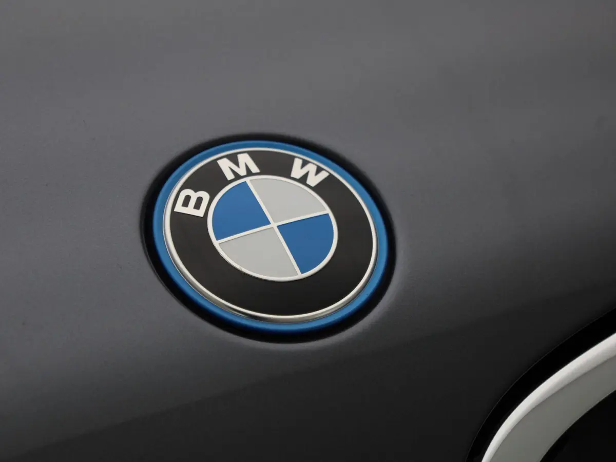 xDrive25e | PANORAMA-SCHUIFDAK | HEAD-UP | LEER | CAMERA | NAVIGATIE | STOELVERWARMING