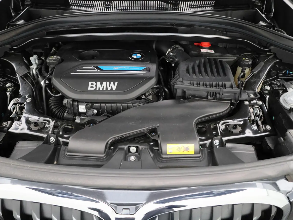 xDrive25e | PANORAMA-SCHUIFDAK | HEAD-UP | LEER | CAMERA | NAVIGATIE | STOELVERWARMING