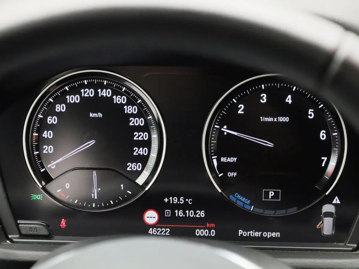 xDrive25e | PANORAMA-SCHUIFDAK | HEAD-UP | LEER | CAMERA | NAVIGATIE | STOELVERWARMING