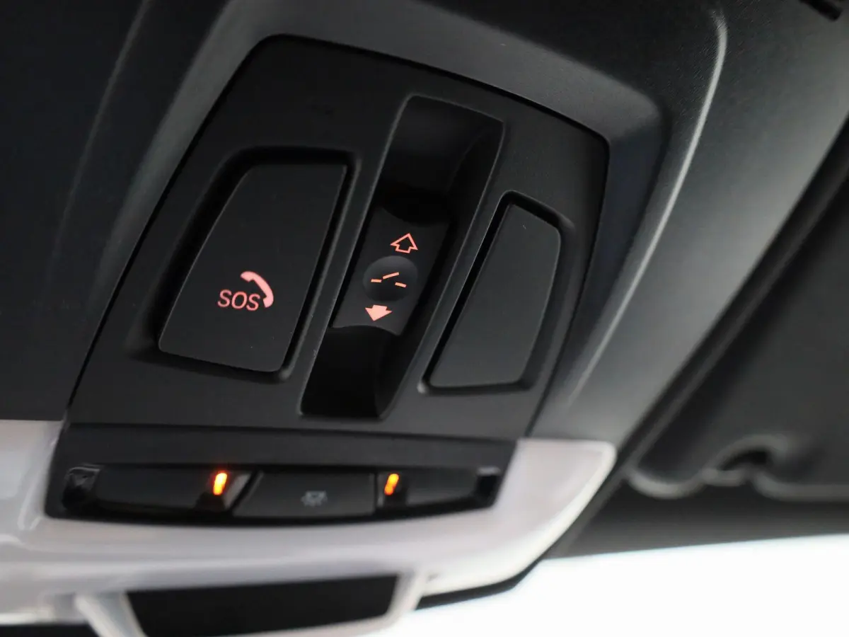 xDrive25e | PANORAMA-SCHUIFDAK | HEAD-UP | LEER | CAMERA | NAVIGATIE | STOELVERWARMING