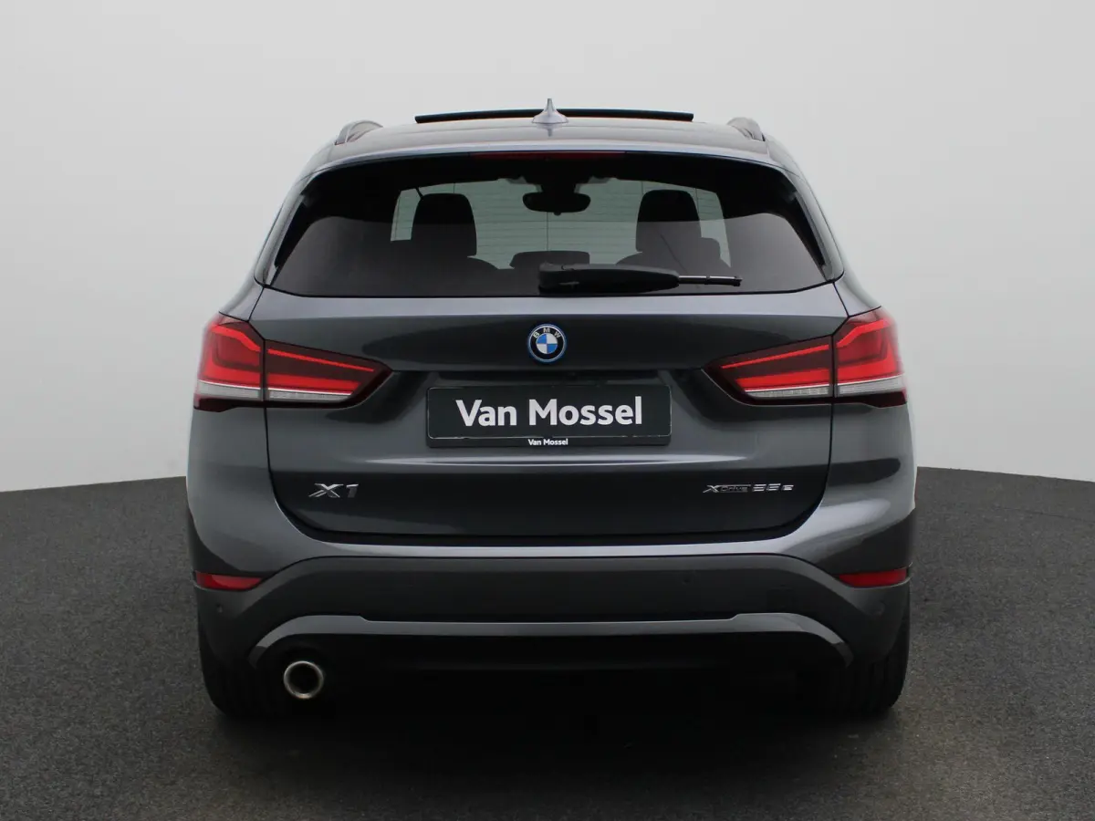 xDrive25e | PANORAMA-SCHUIFDAK | HEAD-UP | LEER | CAMERA | NAVIGATIE | STOELVERWARMING