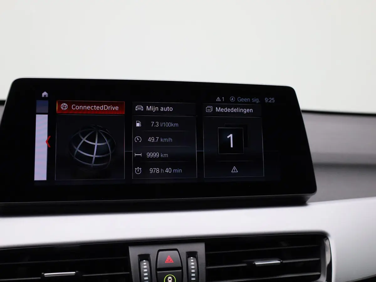 xDrive25e | PANORAMA-SCHUIFDAK | HEAD-UP | LEER | CAMERA | NAVIGATIE | STOELVERWARMING