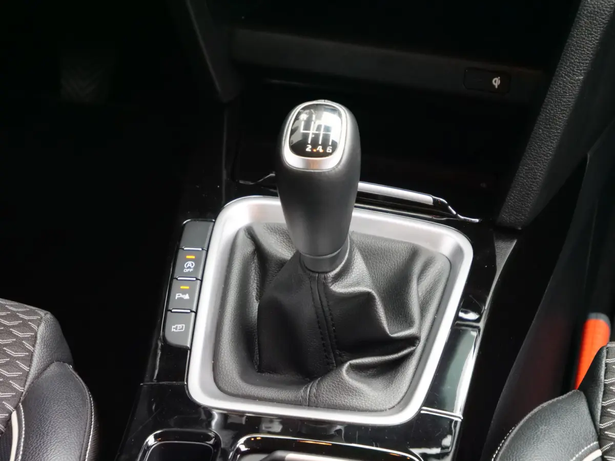 1.0 T-GDi ComfortLine 120 Pk DAB / Apple Carplay / Camera